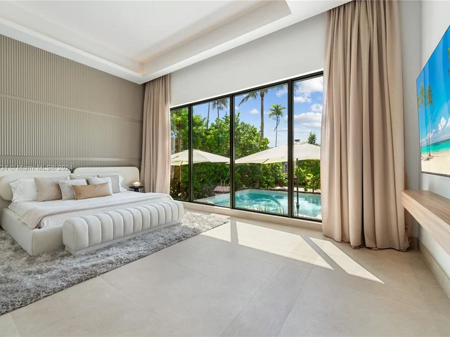 1200 NE 87th St, Miami FL 33138