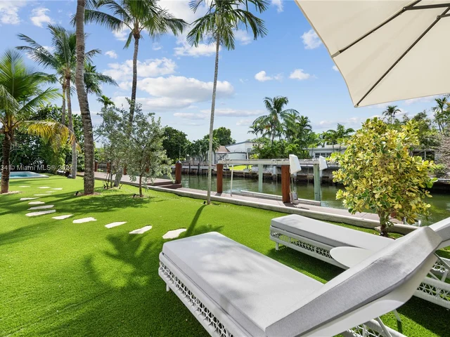 1200 NE 87th St, Miami FL 33138