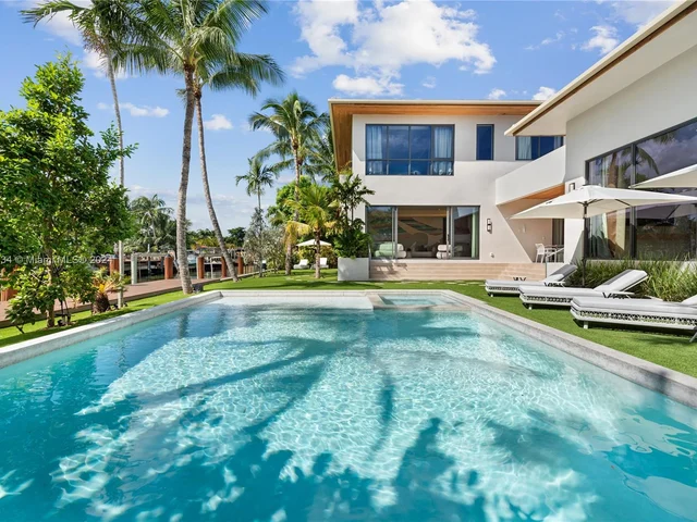 1200 NE 87th St, Miami FL 33138