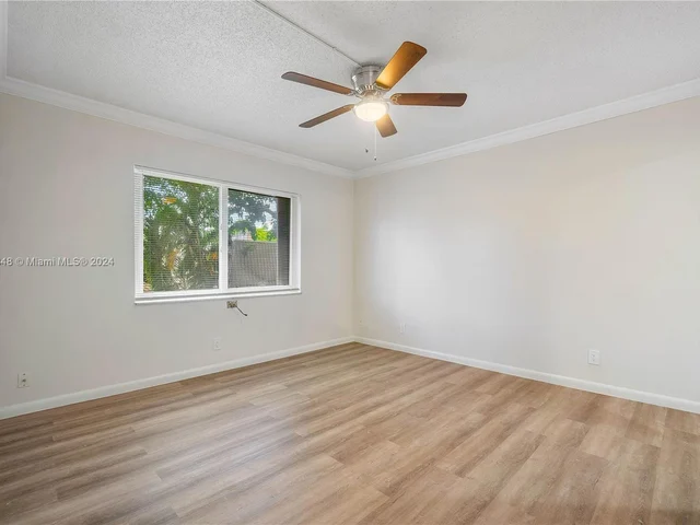 1638 Embassy Dr # 202, West Palm Beach FL 33401