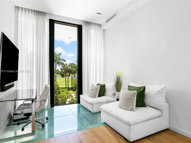 3300 Chase Ave, Miami Beach FL 33140