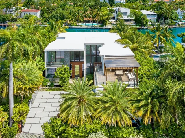 3300 Chase Ave, Miami Beach FL 33140