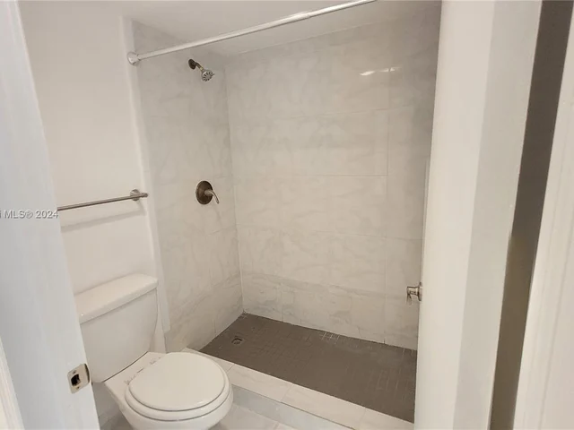 20515 E Country Club Dr # 1249, Aventura FL 33180