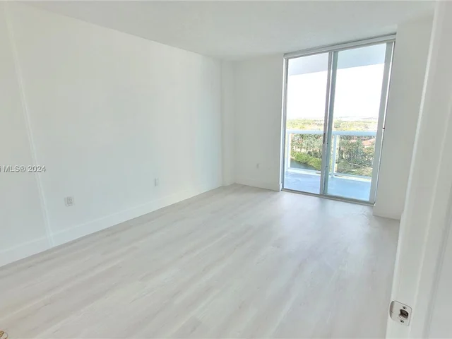 20515 E Country Club Dr # 1249, Aventura FL 33180