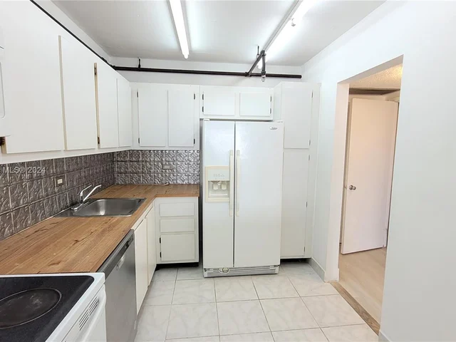 20515 E Country Club Dr # 1249, Aventura FL 33180