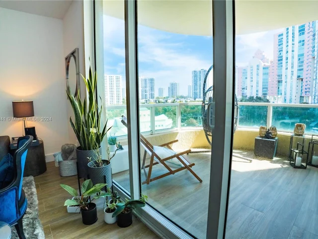 3340 NE 190th St # 707, Aventura FL 33180