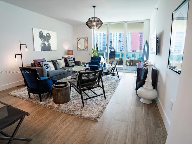 3340 NE 190th St # 707, Aventura FL 33180