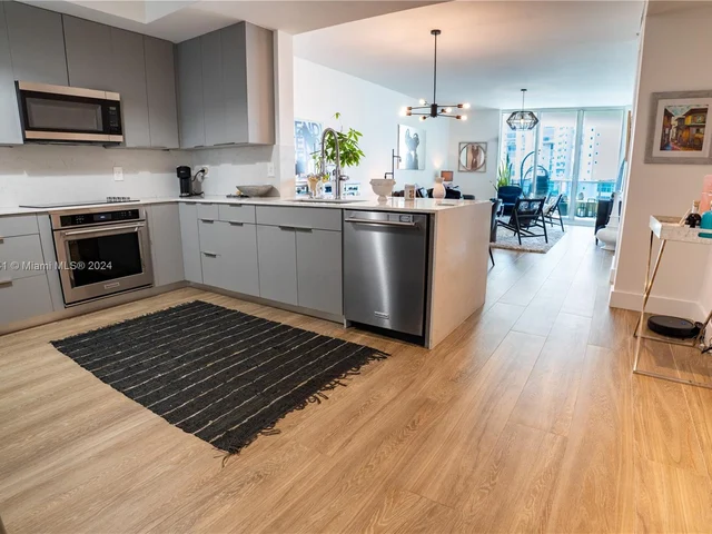 3340 NE 190th St # 707, Aventura FL 33180