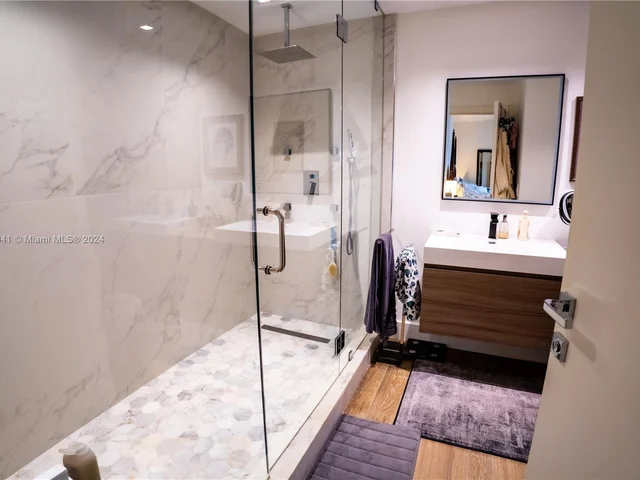 3340 NE 190th St # 707, Aventura FL 33180