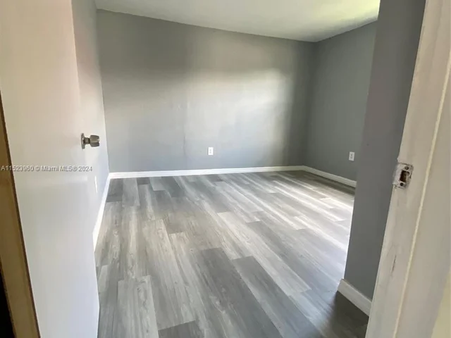 1887 NW 68th St, Miami FL 33147