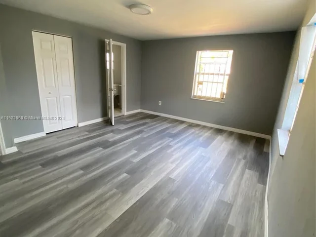 1887 NW 68th St, Miami FL 33147