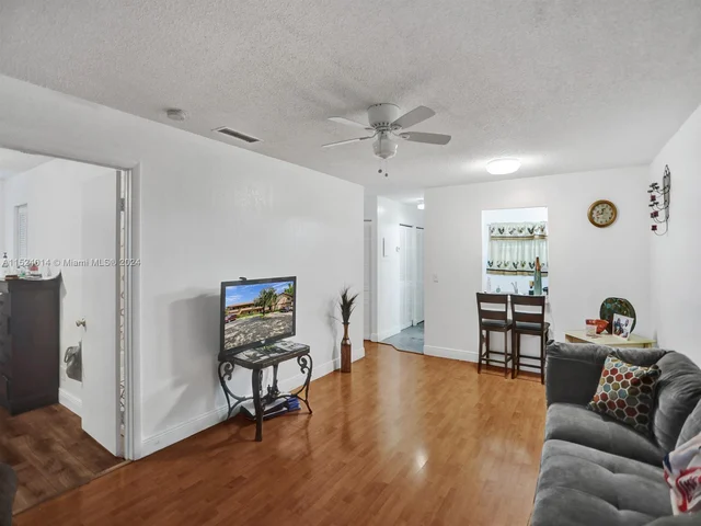 10571 Royal Palm Blvd # 10571, Coral Springs FL 33065