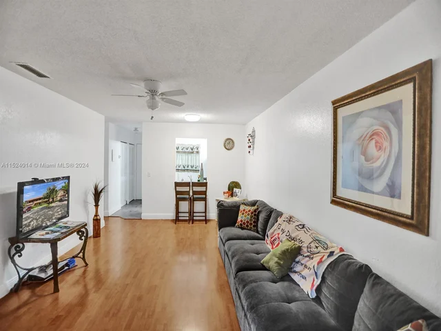 10571 Royal Palm Blvd # 10571, Coral Springs FL 33065