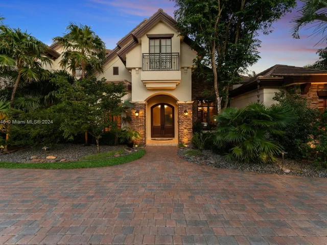 12301 Vista Ln, Pinecrest FL 33156