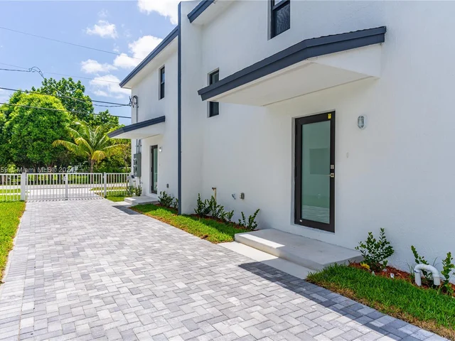 6280 NW 22nd Ct # 6280, Miami FL 33147