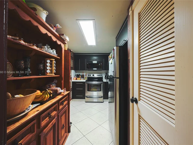 1865 79th St Cswy # 16B, North Bay Village FL 33141