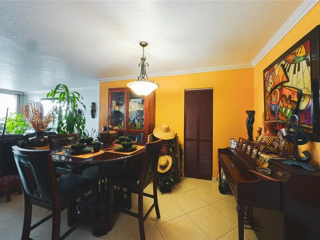 1865 79th St Cswy # 16B, North Bay Village FL 33141