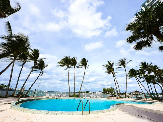 1865 79th St Cswy # 16B, North Bay Village FL 33141