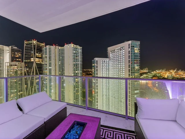 851 NE 1st Ave # 4207, Miami FL 33132