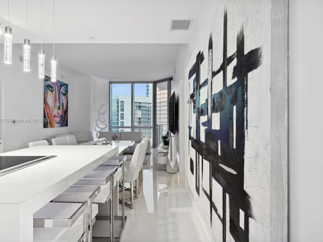 851 NE 1st Ave # 4207, Miami FL 33132