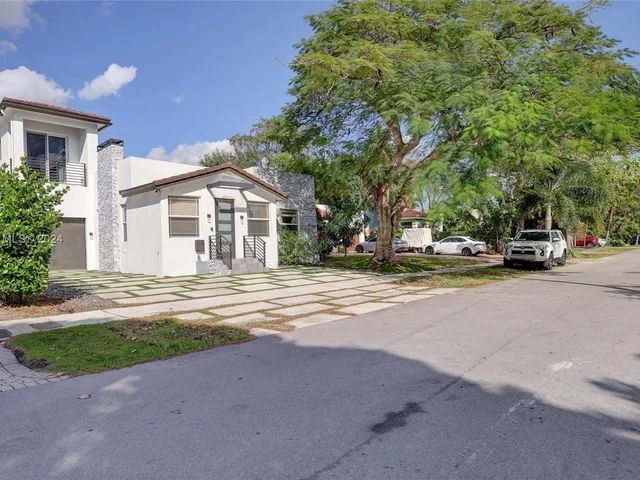 1111 SW 18th Ct, Fort Lauderdale FL 33315