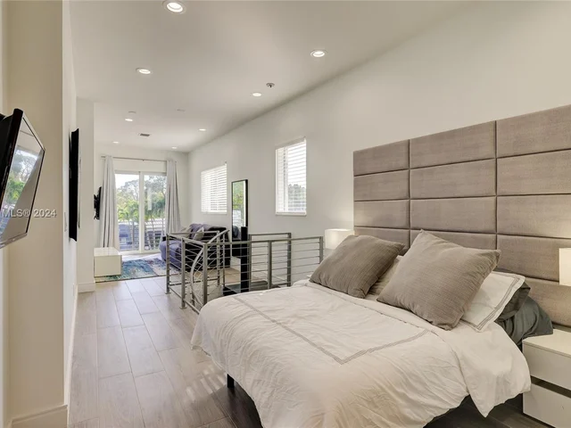 1111 SW 18th Ct, Fort Lauderdale FL 33315