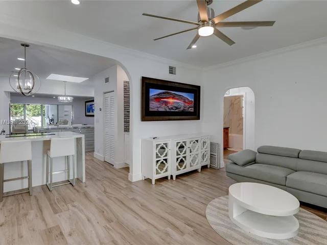 1111 SW 18th Ct, Fort Lauderdale FL 33315