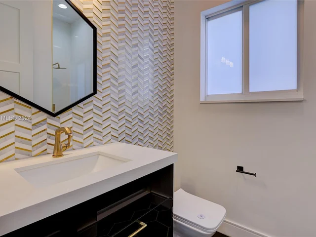 1111 SW 18th Ct, Fort Lauderdale FL 33315