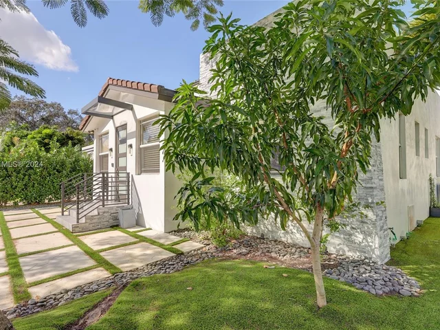 1111 SW 18th Ct, Fort Lauderdale FL 33315