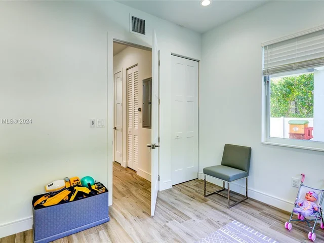 1111 SW 18th Ct, Fort Lauderdale FL 33315