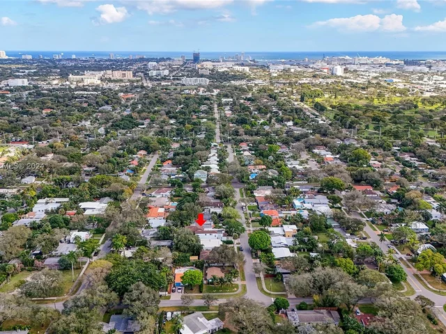 1111 SW 18th Ct, Fort Lauderdale FL 33315