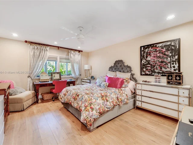 6600 SW 129th Ter, Pinecrest FL 33156