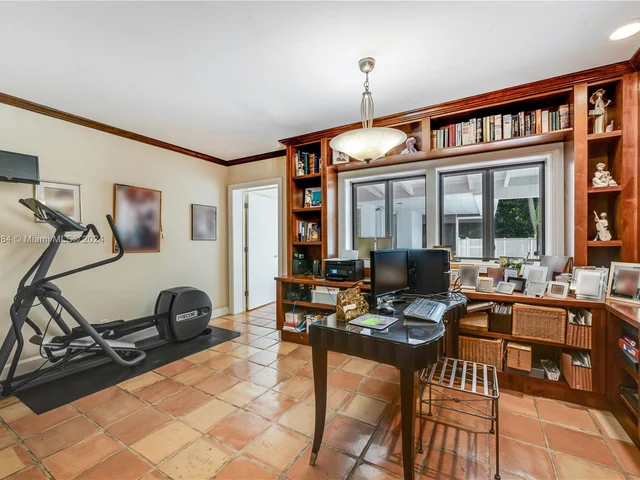 6600 SW 129th Ter, Pinecrest FL 33156