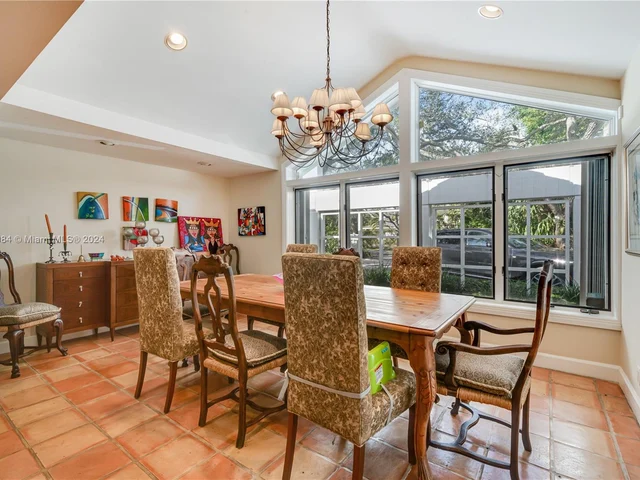 6600 SW 129th Ter, Pinecrest FL 33156