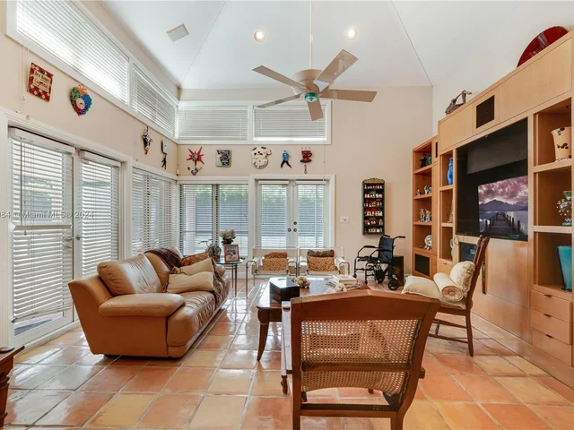 6600 SW 129th Ter, Pinecrest FL 33156