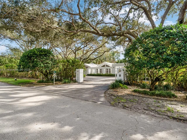 6600 SW 129th Ter, Pinecrest FL 33156