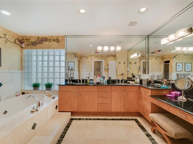 6600 SW 129th Ter, Pinecrest FL 33156