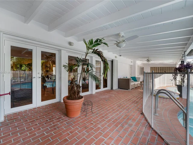 6600 SW 129th Ter, Pinecrest FL 33156