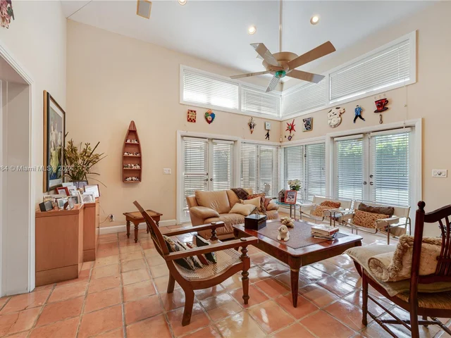 6600 SW 129th Ter, Pinecrest FL 33156