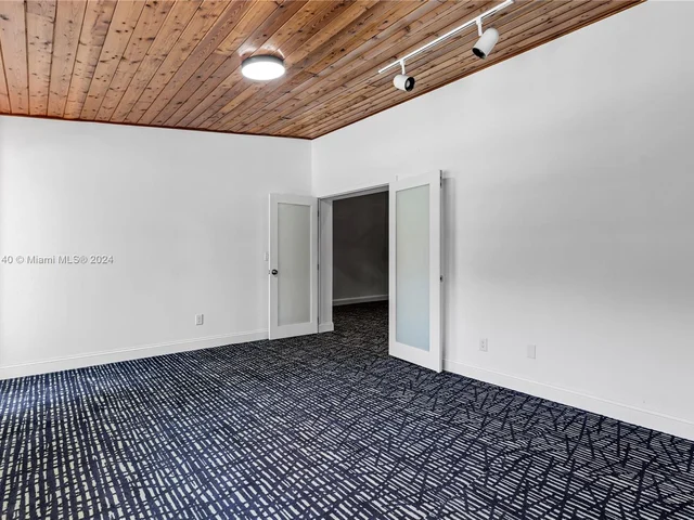 12525 SW 68 Ct, Pinecrest FL 33156