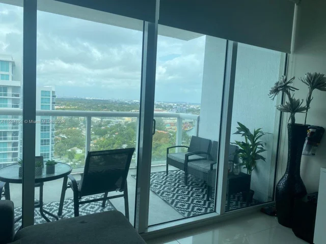 1871 NW S River Dr # 2003, Miami FL 33125