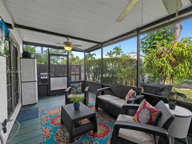 9707 N New River Canal Rd # 216, Plantation FL 33324