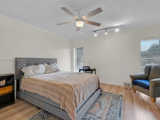 9707 N New River Canal Rd # 216, Plantation FL 33324