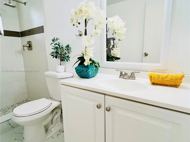 8301 Sands Point Blvd # S207, Tamarac FL 33321