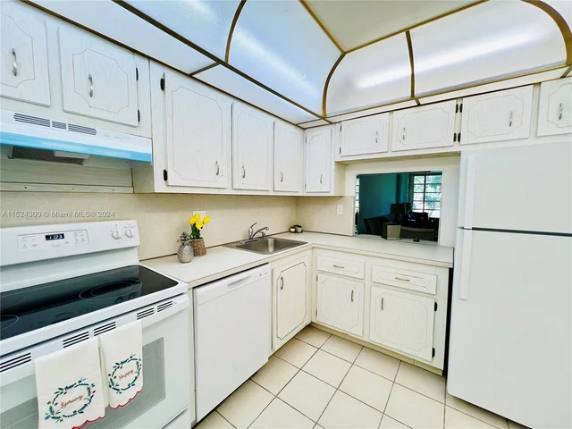 8301 Sands Point Blvd # S207, Tamarac FL 33321