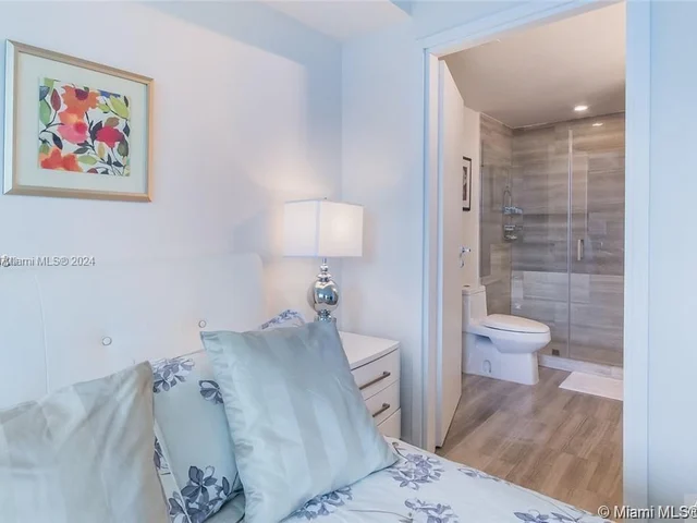 1300 Brickell Bay Dr # 3001, Miami FL 33131