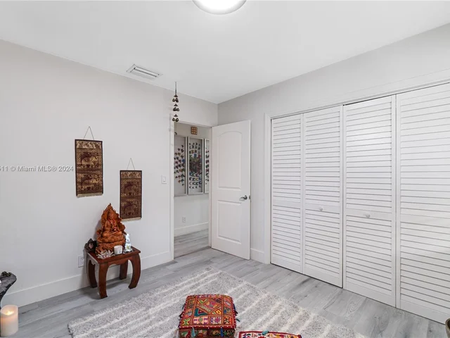 11531 NW 26th St, Plantation FL 33323