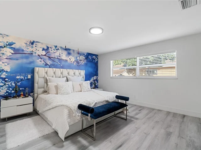 11531 NW 26th St, Plantation FL 33323