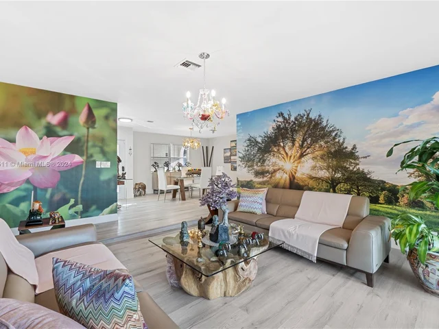 11531 NW 26th St, Plantation FL 33323