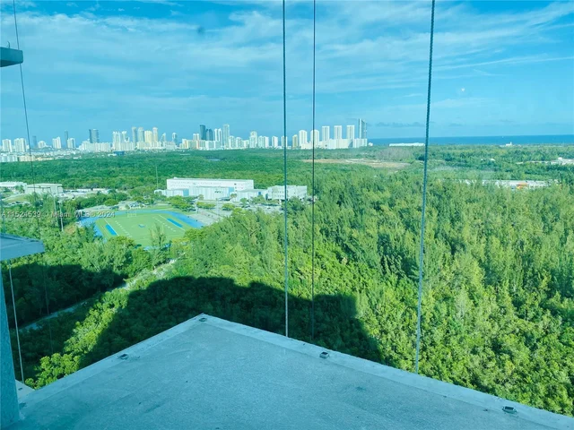 14951 Royal Oaks Ln # 2504, North Miami FL 33181